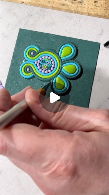 Cathryn ✨ BlueBassoon Handmade on Instagram: "The making of this fabulous soutache inspired statement earring! What do you think?? Not much else to say about it. I’m just really proud of it 🥰 #polymerclay #polymerclayearrings #fimo #soutache" Polymer Clay Soutache, Diy Clay Beads, Polymer Clay Jewelry Ideas, Making Clay Earrings, Polymer Clay Projects Diy, Clay Jewellery Handmade, Clay Polymer Earrings, Clay Jewelry Making, Polymer Clay Craft