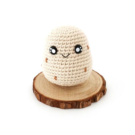 Amigurumi Patterns, Crochet Potato Pattern, Potato Amigurumi, Crochet Potato, Crochet Pattern Free, Crochet Fruit, Crochet Gratis, Crochet Food, Amigurumi Crochet Pattern