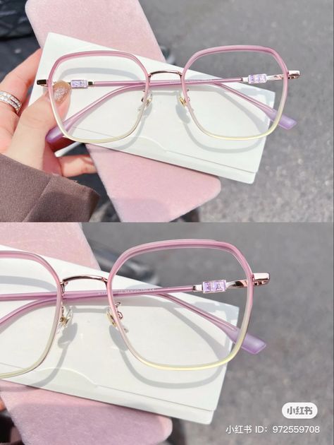 Oculus Aesthetic, Trendy Spectacles Frames, Specs Frames Women, Kawaii Glasses, Clear Glasses Frames Women, Cute Glasses Frames, Glasses For Round Faces, Classy Glasses, Glasses Frames Trendy