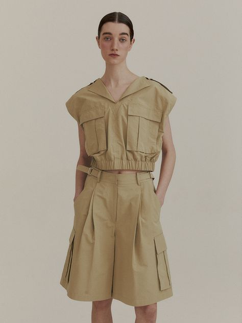 Co Ords Outfits, Androgynous Outfits, St John Knits, Fashion Silhouette, Resort Fashion, Cotton Bottoms, Daily Dress, Textured Fabric, Sleeveless Shirt