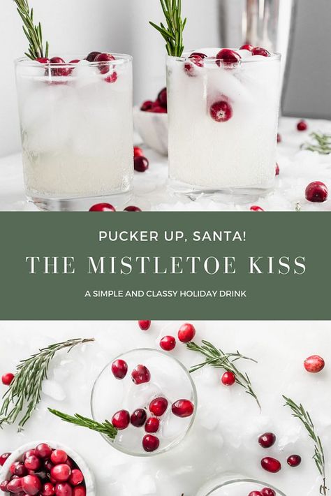 The Mistletoe Kiss Holiday Drink - a simple mix of vodka, lemon juice, and a holiday-inspired secret weapon ingredient. #holiday #drink #cocktail #christmas #mistletoe #kiss #booze #party #vodka #cranberry #simplesyrup Natal, Vodka Lemon, Holiday Party Drinks, Christmas Homescreen, Rosemary Simple Syrup, Mistletoe Kiss, Holiday Drink, Christmas Cocktail, Gingerbread Cake