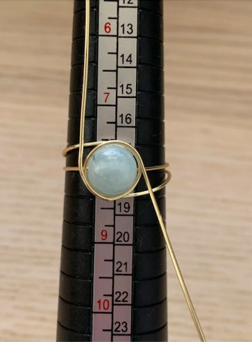 Wire Wrapped Rings With Stones, How To Make A Wire Wrapped Ring, Wire Wrap Bead Ring, How To Make Wire Bead Rings, Easy Wire Wrapped Rings, Making Wire Rings, Wire Ring Jewelry, Make Rings With Wire, How To Make Wire Wrapped Rings