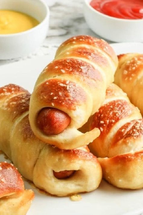 Ree Drummond Pretzel Dogs, Pioneer Woman Pretzel Dogs, Snyders Pretzels Recipes, Aunt Annies Pretzels Copycat, Auntie Anne’s Pretzel Dogs, Auntie Annes Pretzel Recipe Hot Dogs, Bagel Dogs Recipe, Little Weiner Recipes, Auntie Annes Pretzel Recipe