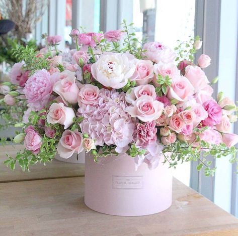 Beautiful Pink florals Pink Flower Arrangements, Gubahan Bunga, Fleur Design, Have Inspiration, Beautiful Flower Arrangements, Deco Floral, Arte Floral, Birthday Flowers, Beautiful Blooms