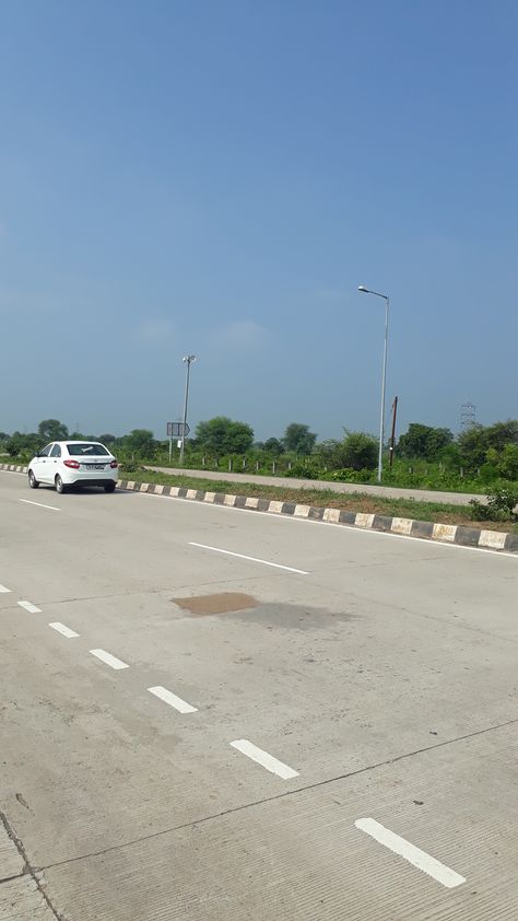 Raipur - Bilaspur Highway 6 Lane Road - On Road Highway Commercial He has to sell property of type, nearby Simga, Darchura, Indian Oil Fuel Pump, Chanderi, HP Fuel Pump - Darchura, New Prince Family Dhaba, 3.2 Acres Land Fully Type commercial use is to be sold, everything has been developed here; Road adjoining land....... call - 8889786714 Highway Snap, Indian Highway, Road Snap, Highway Photography, Prince Family, Road Highway, Snap Idea, Best Smile Quotes, Indian Road
