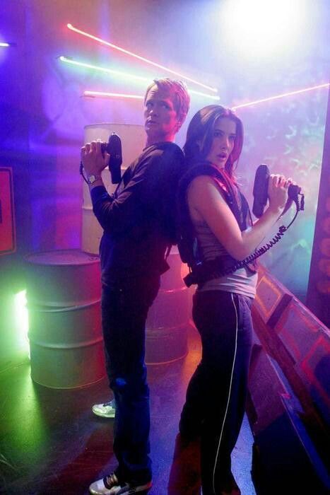 Barney and Robin, laser tag. How I Met Your Mother. Second Date Ideas, Winter Date Ideas, Cute Date Ideas, Broken Marriage, Baby Shower Tags, Laser Tag, How I Met Your Mother, Good Dates, Secret Obsession