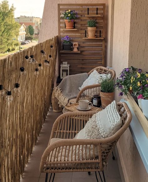 Narrow Balcony, Small Apartment Balcony Ideas, Balkon Decor, Tiny Balcony, Balcony Design Ideas, Small Balcony Garden, Terrace Decor, Small Terrace, Balkon Design