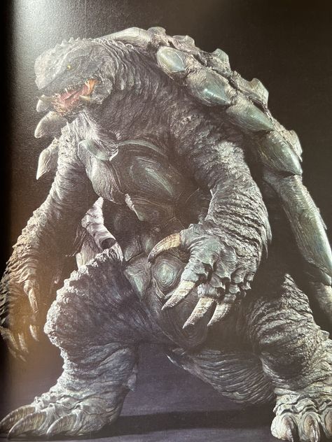 Gamera Kaiju Art, Ultraman Kaiju, Godzilla Kaiju, Amazing Animal Pictures, Dark Artwork, Kaiju Art, Kaiju Monsters, Ladies And Gentlemen, Creature Feature