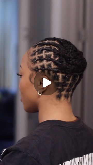 Crystiana Wilson on Instagram: "Hair inspiration: Part 10 | Braidless Crochet Boho Knotless Braids with Human Hair Extensions   Skip the wait times for polished hair 🌟   I’ve recreated this illusion ponytail method to assist women with styling their hair. This is kid friendly also! For those that loved the rubber band hack, here’s a healthy tension free version that will last up to one month. Yes you can wash the braids, apply products, color the boho hair, and much more!🙌🏾 Healthy hair is the goal and y’all know I’m here to save y’all time,energy, and money. Do it yourself! 🌟💐   P R O D U C T S  Hair: @ygwigs Crochet Boho Knotless 24 inch— 120strands Products: link in bio(Amazon Store) Blow dryer: @patternbeauty  Crochet hook: Amazon store(link in bio)   Share and tag me in your styl Couture, Boho Knotless Braids Crochet, Braids For Crochet Hair, Crochet Patterns Braids, Crochet Boho Knotless Braids, Blond Crochet Hair, Latch Hook Braids Hairstyles, Boho Braids Crochet Styles, Boho Crochet Braids Black Women