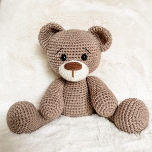 Free Crochet Bear Pattern Amigurumi, Free Amigurumi Bear Pattern, Free Teddy Crochet Pattern, Classic Teddy Bear Crochet Pattern, Crochet Bear Easy, Free Crocheted Animal Patterns, Free Crochet Stuffed Animal Patterns Easy, Baby Toys Crochet Free Pattern, Crochet Bear Pattern Free Easy