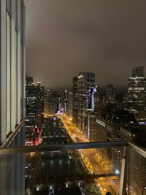 High Up Apartment, Cass Dimicco Apartment, Nice Apartment Aesthetic, Apartment Aesthetic White, Home Interior Design White, Nyc Apartment Inspo, Color Palette Apartment, Chicago Apartment Aesthetic, White Cloud Couch