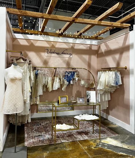 My booth is DONE! I’m SO excited to have my first baby storefront in Painted Tree Boutiques - Lake Zurich🫶🏻 I am having a grand opening/designer meet & greet on April 13th from 1-4pm. If you live in the area be sure to stop by! I will be there to answer any questions or take custom orders. I will also be doing a sale raffle! Hope to see you there 🫶🏻 (swipe to see the before photos) #fashiondesigner #paintedtreemarketplace #paintedtreeboutiques #paintedtree #boutiqueshopping #lingeriedesig... Painted Tree Booth Ideas, Boutique Grand Opening Ideas, Boutique Set Up, Home Boutique Ideas, Mini Boutique Store Ideas, Botique Interiors Ideas, Small Boutique Interior Design, Boutique Merchandising, Small Boutique Interior