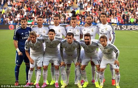 Ronaldo (top right) has adopted the pose to make himself seem taller on team photographs Real Madrid 2014, Real Madrid Photos, Cr 7, Real Madrid Team, Uefa Super Cup, Real Madrid Wallpapers, Spanish Club, Madrid Wallpaper, Sports Personality