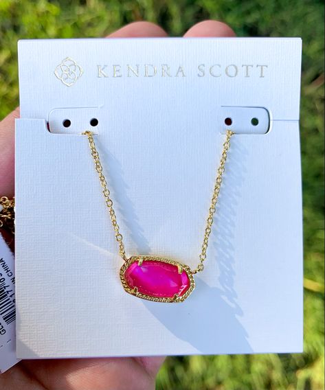 Preppy Jewlery, Jewelry Preppy, Preppy Ootd, Preppy Necklaces, Elisa Pendant Necklace, Pearl Clothing, Kendra Scott Necklace Elisa, Preppy Accessories, Preppy Gifts