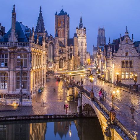 Nights in Ghent, Belgium . #gent #belgium Adventure | #MichaelLouis - www.MichaelLouis Vila Medieval, Architecture Antique, Gent Belgium, Ghent Belgium, Couple Travel, Belgium Travel, Voyage Europe, Destination Voyage, Beautiful Places To Visit