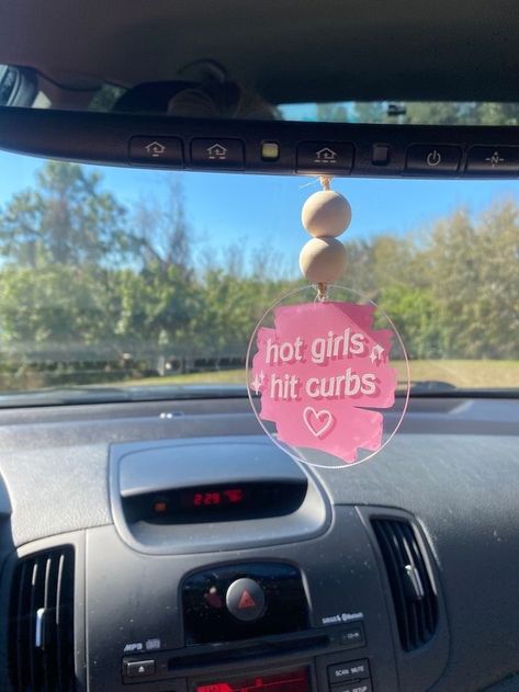 xoxo-vscoo Preppy Car Decorations, Hanging Car Mirror Accessories, Cute Inside Car Decorations, Things For Cars Cute, Funny Car Charms, Car Accessories Aesthetic Boho, Car Decorations Interior Preppy, Cute Air Freshener, Acrylic Car Charm Ideas