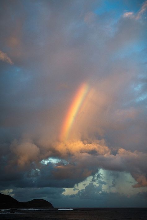 Oahu Hawaii, Rainbow In The Clouds, Sky With Rainbow, Rainbow In The Sky, Sky Rainbow, Rainbow Pictures, God's Promise, Rainbow Sky, Rainbow Aesthetic