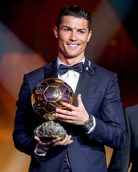 Ronaldo Vs Messi, Ronaldo News, Ronaldo Madrid, Cristiano 7, Cristiano Ronaldo And Messi, Cristiano Ronaldo Style, Ronaldo Photos, Cr7 Wallpapers, Cristino Ronaldo