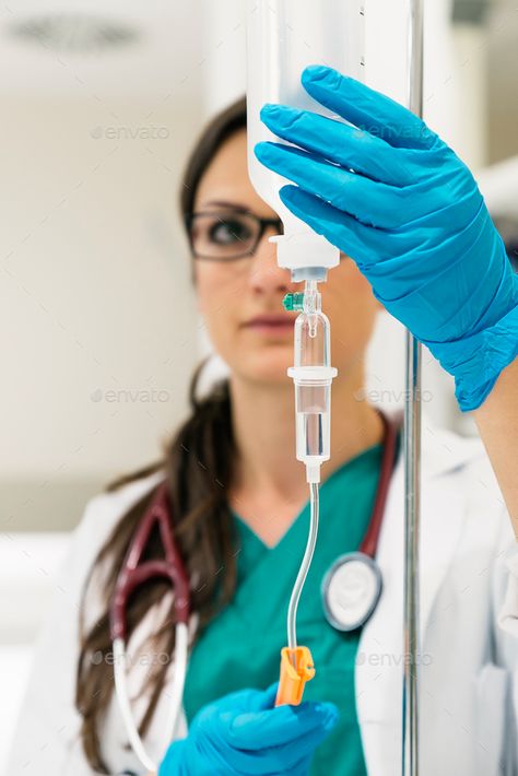 Medical Photography Doctors, Female Doctor Aesthetic Medical, Woman Doctor Aesthetic, Anesthesiologist Aesthetic, Nurse Anesthesia, Female Surgeon, Woman Doctor, Medical Photography, Aesthetic Doctor