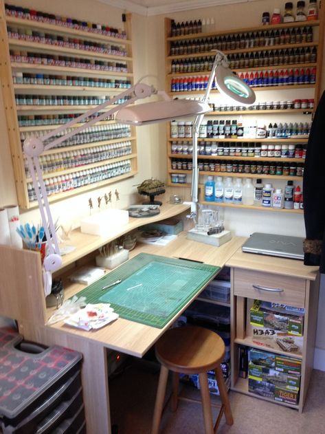 Garage Art Studio, Home Art Studios, Hobby Desk, Garage Workshop Organization, Art Studio Space, Art Studio Room, Art Studio Organization, Art Studio Design, Art Studio At Home