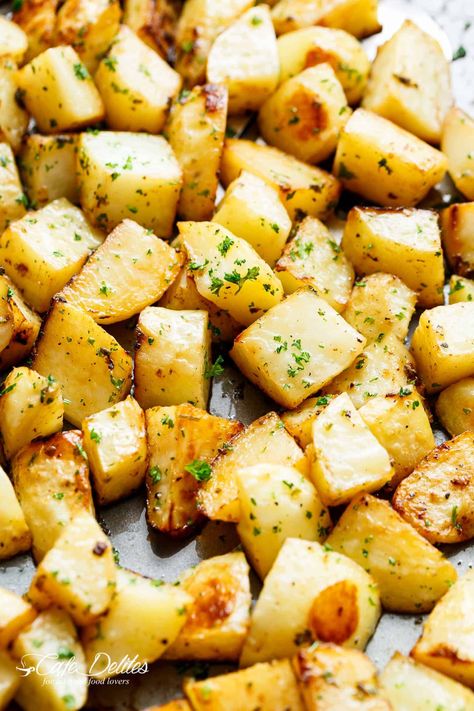 Crispy Garlic Roasted Potatoes - Cafe Delites Garlic Roasted Potatoes, Cafe Delites, Garlic Potatoes, Diced Potatoes, Potato Sides, Potato Side Dishes, Christmas Food Dinner, Creamy Garlic, Carne Asada