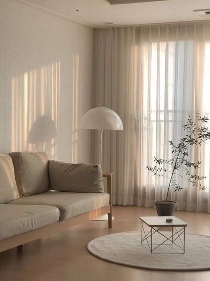 Classy Rooms, Low Table, Room Deco, Hus Inspiration, Korean Aesthetic, Minimalist Living, Living Room Decor Apartment, Minimalist Living Room, Home Room Design