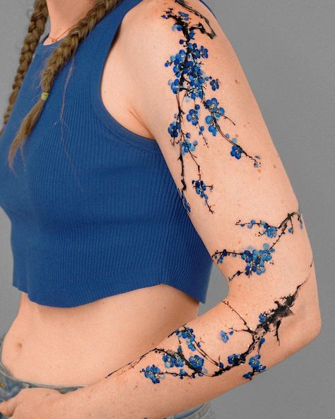 𝗘.𝗻𝗮𝗹 on Instagram: “Brushstroke Branch Sleeve with Blue Flower 🌸 The guest was dressed in all blue, from her clothes to her shoes 💙 @e.nal.tattoo @vismstudio” Natur Tattoo Arm, Blue Ink Tattoos, Blue Flower Tattoos, Aquarius Symbol, Hunter Tattoo, 16 Tattoo, Model Tattoo, More Tattoo, Symbol Tattoo