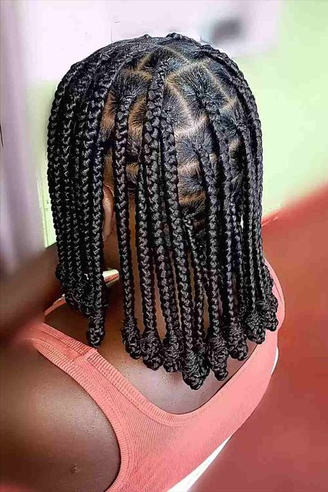 Neck-Length Traditional Knotless Bob Braids Individual Braids Hairstyles, Latest Braid Styles, Side Swept Braid, Latest Hair Braids, Latest Braided Hairstyles, Protective Braids, Large Box Braids, Bob Braids Hairstyles, Chunky Braids