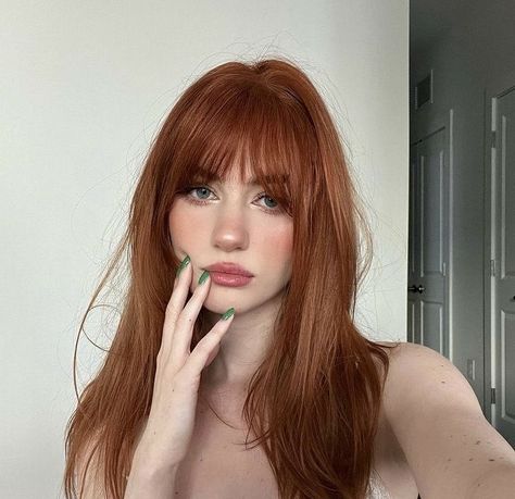 Ginger Short Hair Color, Ginger Aesthetic Hair, Frill Haircut, Rosy Ginger Hair, Kerry Washington Bangs, Ginger Hair Women Aesthetic, Copper Brown Hair With Bangs, Ginger Hair With Shadow Root, Ginger Hair Straight