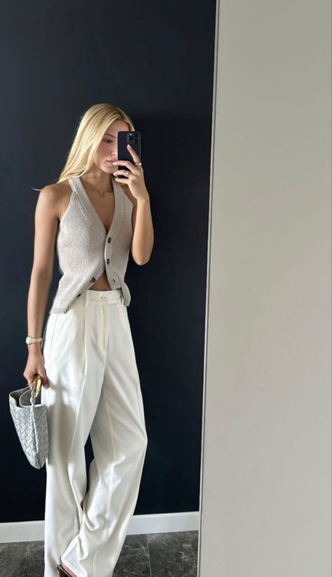 White Waistcoat Outfit, Knitted Waistcoat Woman, Cream Trousers Outfit, Waistcoat Outfit Women, Tailored Pants Outfit, White Trousers Outfit, Rich Outfits, Waistcoat Outfit, Lunch Outfit