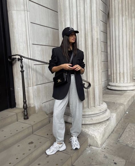 cozy outfits, sweatpants outfits, comfy outfits, comfy cute outfits, sweatpants outfit ideas Black Blazer 2023 Outfit, Grey And Black Outfits Casual, Athletic Blazer Outfit, Baseball Hat Blazer Outfit, Artsy Sporty Outfits, Black Blazer With Tshirt, Athleisure Blazer Outfit, Sweats With Blazer Outfit, Sport Blazer Women Outfit