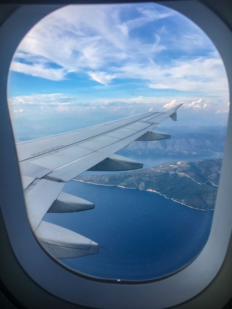 travel to corfu greece flight from kefalonia Traveling Around The World Aesthetic, Travel Around The World Aesthetic, The Plane, The World Aesthetic, Travelling World, Plane Window View, Travelling Aesthetic, Travels Photo, Image Bleu