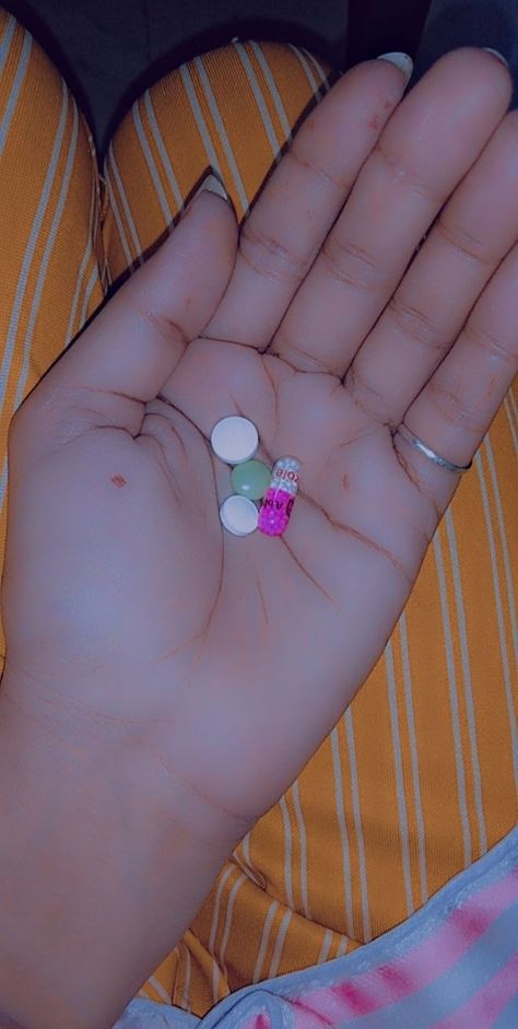 Medicine Tablet In Hand, Tablets Medicine Pics, Medicines Snapchat, Tablet Snap, Medicine Snap Story, Fever Snap, Medicine Snap, Medicine Pictures, Medicine Snaps