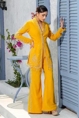 Shop for Tamaraa By Tahani Yellow Georgette Placement Embroidered Jacket Kurta And Pant Set for Women Online at Aza Fashions Jacket Kurta Woman, Full Suit Design For Women, Full Sleeves Kurta Designs Women, Jacket Suits Indian, Yellow Cord Set, Jacket Style Dresses Indian, Indo Western Outfits For Women, Jacket Style Kurti, Placement Embroidery