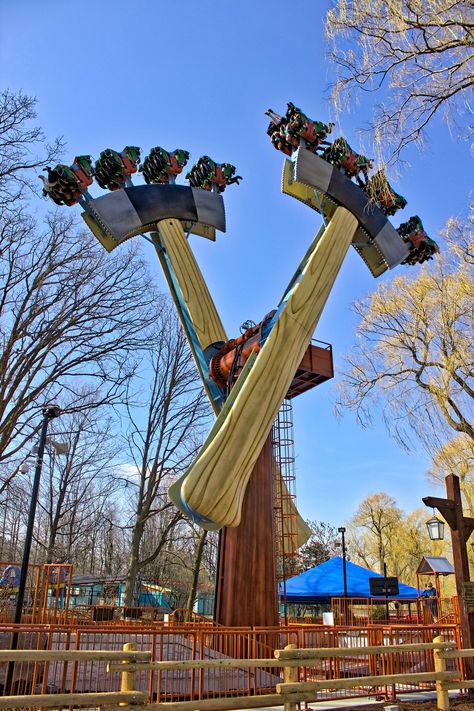 Lumberjack is the newest thrill ride at Canada's Wonderland Canada's Wonderland, Entrance Signage, Canadas Wonderland, Kiddie Rides, Theme Parks Rides, Wonderland Theme, Canada Photos, Amusement Park Rides, Carnival Rides