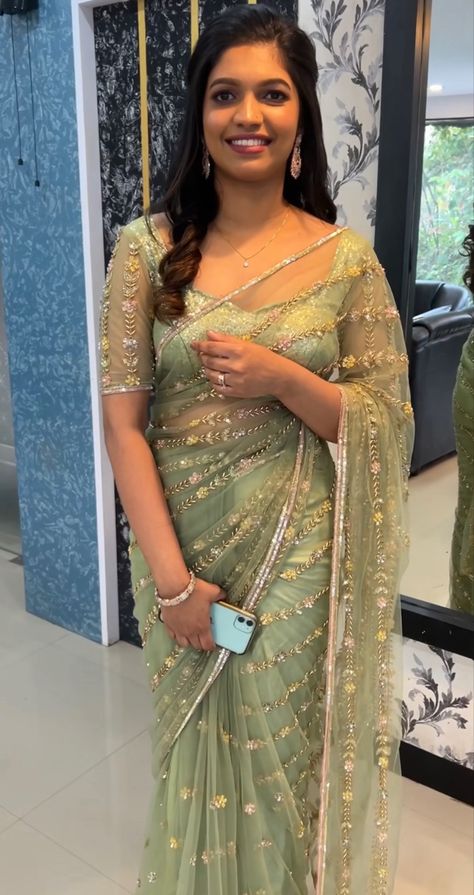 Net Sarees Party Wear Look, Net Sadi Blouses, Hairstyle For Net Saree Look, Net Designer Saree Blouse Design, Party Wear Saree Blouse Designs Latest, Net Saree Bridal Look, Party Wear Designer Sarees, Blouse Ideas For Fancy Saree, Fancy Work Sarees