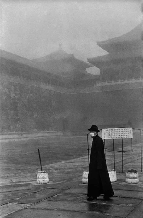 Henri Cartier-Bresson: China breaking free of its past – in pictures | Art and design | The Guardian Alfred Stieglitz, Henri Cartier Bresson, City In The Morning, Henri Cartier Bresson Photos, Foto Glamour, The Forbidden City, Black And White People, Photography Black And White, Morning Mist