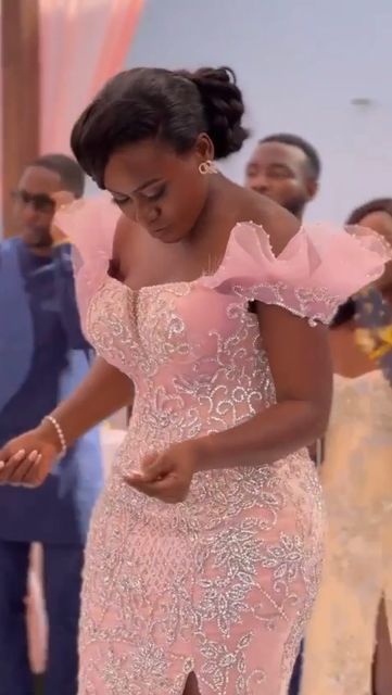 Latest Lace Styles For Naming Ceremony, African Lace Dress Styles For Wedding Guest, Short Gown For Lace, Knee Length Lace Dress Classy, Lace Dress Styles For Wedding Guest, Lace Dress Classy For Wedding, Lace Dress Classy For Church, Elegant Lace Dress Classy, Lace Dress Designs Classy