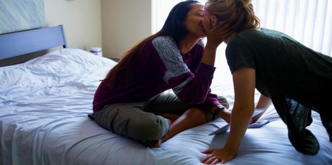 Best Kissing Techniques: 5 Expert Tips On How To Be A Good Kisser Kissing Technique, Good Kisser, Girls Bible, Love You Husband, Kissing Lips, Relationship Stuff, Healthy Relationship Tips, Guy Friends, The Love Club