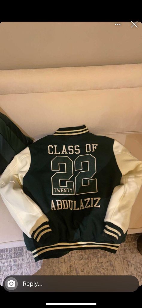 Matric Baseball Jacket Ideas, Green Senior Jacket, School Varsity Jacket Back Design, Senior Jackets Back Design Ideas, Aesthetic Senior Jackets, Graduation Varsity Jackets, School Varsity Jacket Design, Senior Jackets Back Design, Senior Uniform Ideas Hoodies