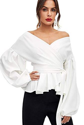 The Super Flattering Wrap Top You Should Buy Immediately At Amazon While It’s $35 & Still In Stock!   - SHEfinds Blus Sifon, Blouse Peplum, Balloon Sleeve Shirt, Plus Size Mini Dresses, Lantern Sleeved Blouses, Bow Shirts, Balloon Sleeve Blouse, Scarf Dress, Hem Design