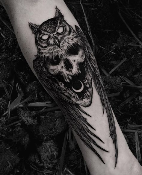 Black Owl Tattoo, Owl Skull Tattoos, Gotik Tattoo, Owl Tattoo Sleeve, Victorian Witch, Owl Tattoo Drawings, Tattoo Lettering Design, Animal Tattoo Ideas, Witch Tattoo