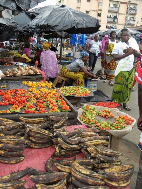 Abidjan, Ivory Coast. Marketplace Ivory Coast Travel, Ivory Coast Culture, Abidjan Ivory Coast, Ivory Coast Aesthetic, African Marketplace, Ivory Coast Africa, Ghana Culture, West African Countries, World Thinking Day