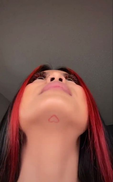 Tattoo Under Chin Woman, Heart Under Chin Tattoo, Tattoos Under Chin, Chin Tattoo Ideas, Chin Tattoos For Women, Under Jaw Tattoo, Under The Chin Tattoo Woman, Tattoo Under Chin, Chin Tattoo Woman