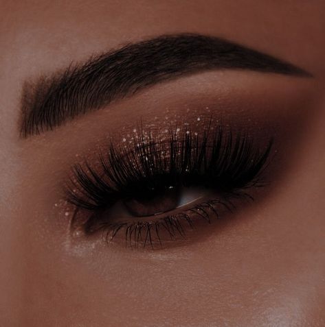 Makeup Looks For Hoco Black Dress, New Years Makeup Ideas Brown Eyes, Black Leavers Dresses, Prom Eye Makeup For Brown Eyes, Mascarade Ball Makeup, Makeup For Hoco Black Dress, Matric Farewell Makeup Ideas, Prom Makeup Looks For Brown Eyes, Masquerade Makeup Look