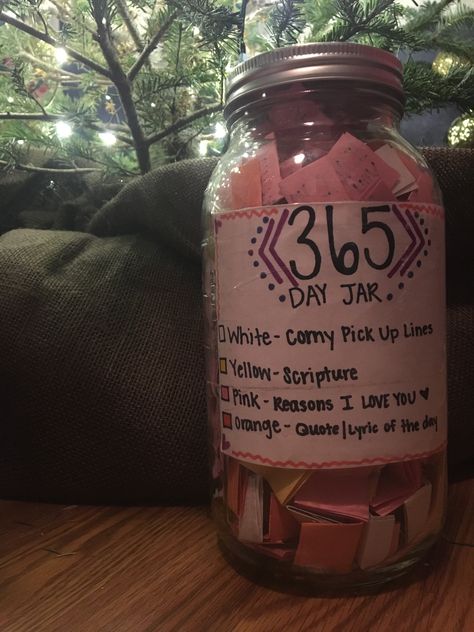 365 Day Jar for my boyfriend for Christmas 365 Jar, Christmas Presents For Boyfriend, Christmas Ideas For Boyfriend, Bday Gifts For Him, Boyfriend Christmas, Diy Xmas Gifts, Bf Gifts, Cute Valentines Day Gifts