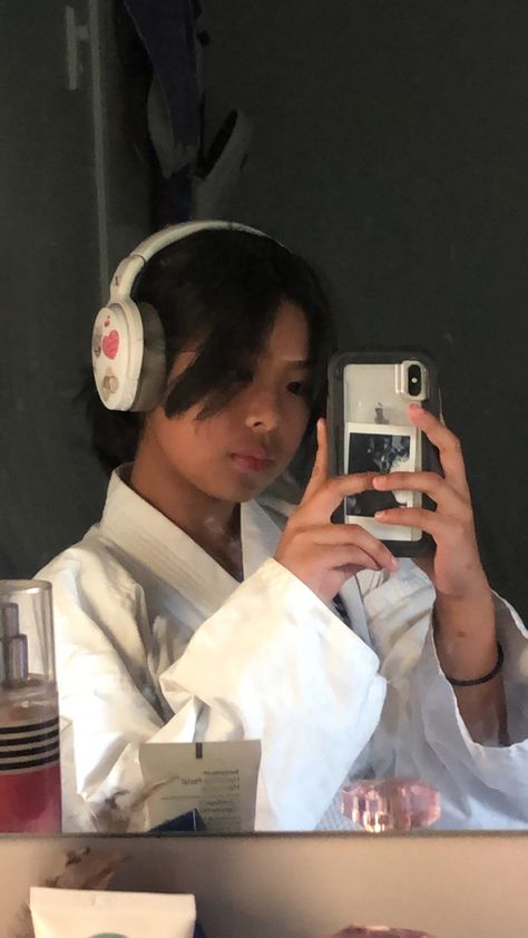 Taekwondo, mirror pic, taekwondo uniform, aesthetic, headphones with taekwondo uniform, taekwondo girl Jiu Jitsu, Taekwondo Girl Aesthetic, Taekwondo Outfit, Happy Makar Sankranti Wallpaper, Taekwondo Aesthetic, Jiu Jitsu Women, Uniform Aesthetic, Draingang Aesthetic, Aesthetic Headphones