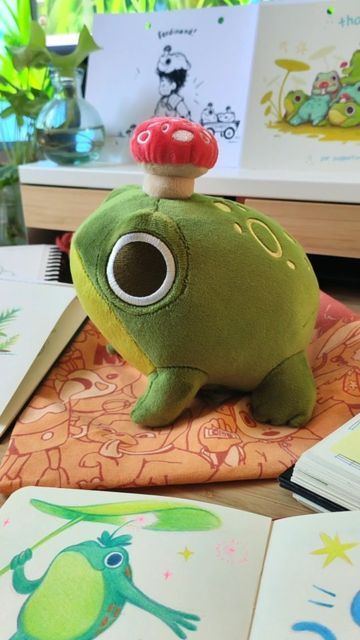 Plant Stuffed Animal, How To Make A Frog Plushie, Frogs Plushies, B Day Gift Ideas, Random Stuff To Buy, Yellow Plushie, Cute Things To Buy, Frog Things, Frog Plushies