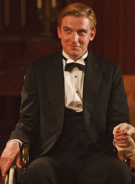 Matthew Downton Abbey, Matthew And Mary, Matthew Crawley, Downton Abbey Series, Hp Movies, Jeremy Irvine, Dan Stevens, Downtown Abbey, Miss Marple