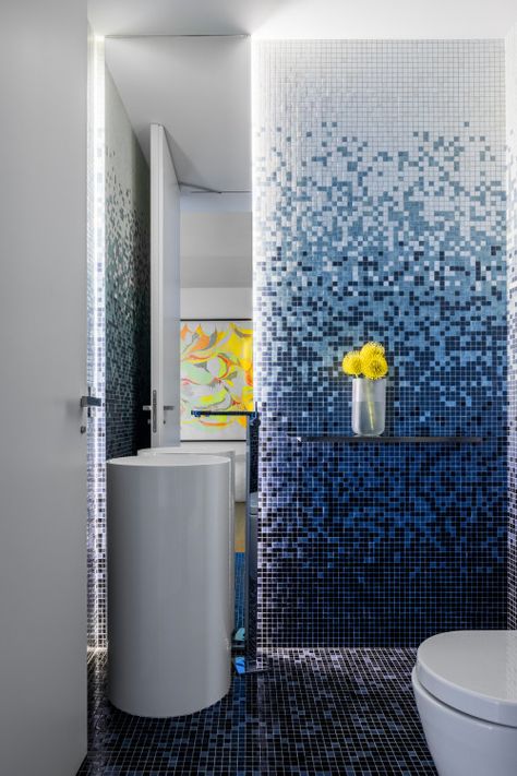 Check Out These Bathroom Tile Design Ideas for Small Bathrooms Bathroom Mosaic Tile Ideas, Ombre Tile, Blue Floor Tile, Blue White Bathrooms, Blue And White Bathroom, Beach Style Bathroom, Space Bathroom, Black Floor Tiles, Frameless Glass Doors